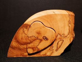 __herz geborgen__nussb_17 cm__15 €.jpg